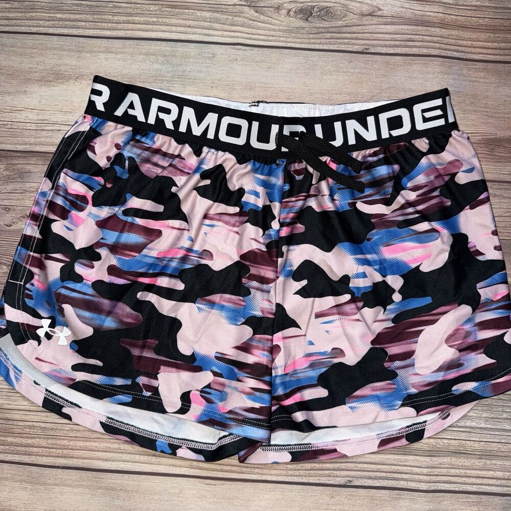 Girls Under Armour Large Shorts